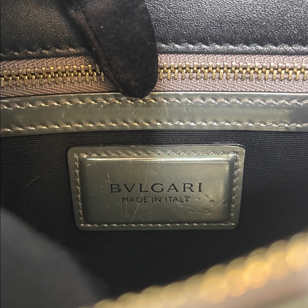 Bulgari Silver Patent Leather Serpenti Shoulder/Crossbody Perfectly Imperfect - Picture 14 of 16